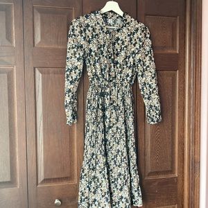 Long Sleeve Pleated Midi Floral Dress